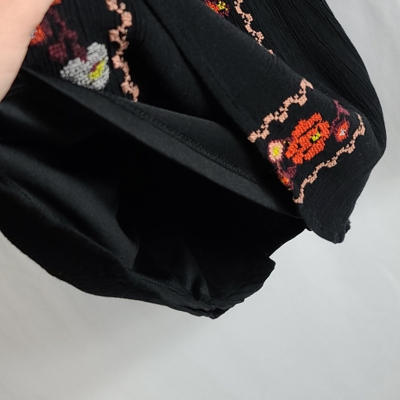 Old Navy Black Crepe Boho Floral Dress w Tassels - Picture 7 of 10